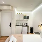Urbanflat 207 - Beautiful In The Center Of * Paris