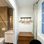 Urbanflat 207 - Beautiful In The Center Of *